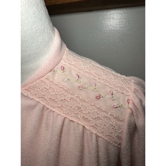 Vintage Vanity Fair S Lace Embroidered Snap Front Pajama Top Cottage Core - Picture 4 of 8